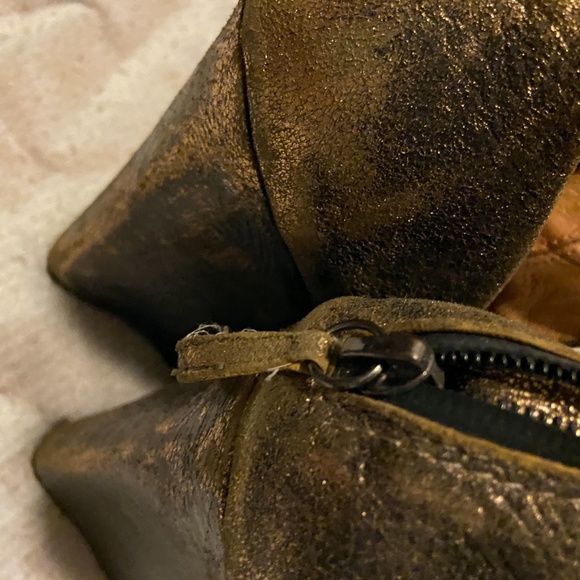 Shoes - Picture 2 of 2